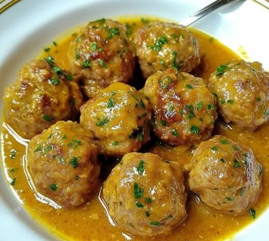 Albóndigas en Salsa de Almendras Albóndigas en Salsa de Almendras
