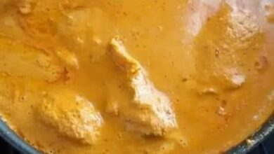 Pollo Encacahuatado con Chile Guajillo y de Árbol