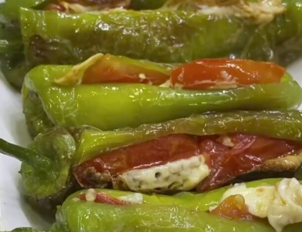 Pimientos Verdes Italianos Rellenos al Horno Pimientos Verdes Italianos Rellenos al Horno